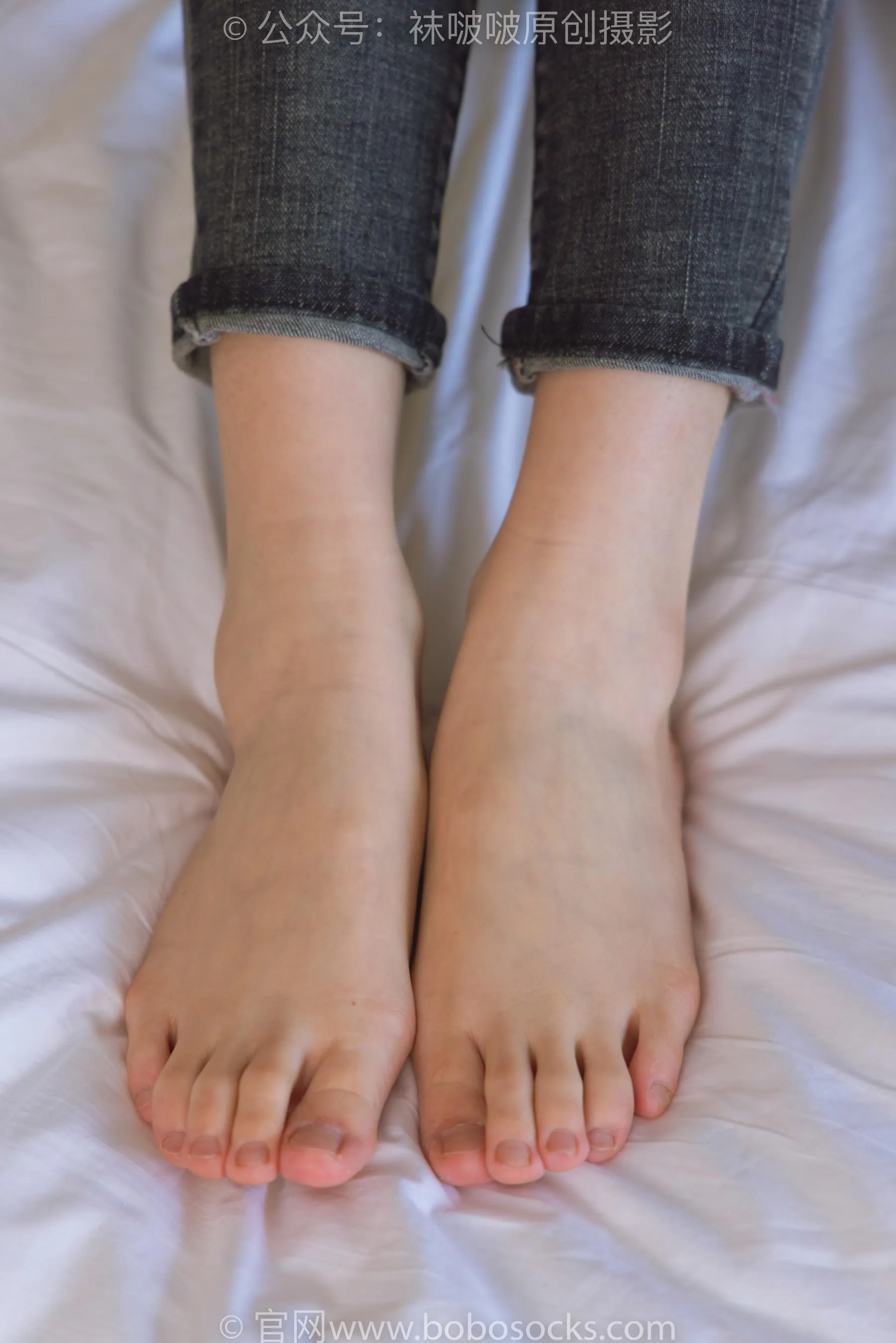 [BoBoSocks袜啵啵]NO.220 小沫-两双板鞋、短肉丝、裸足[23] [53P]插图3